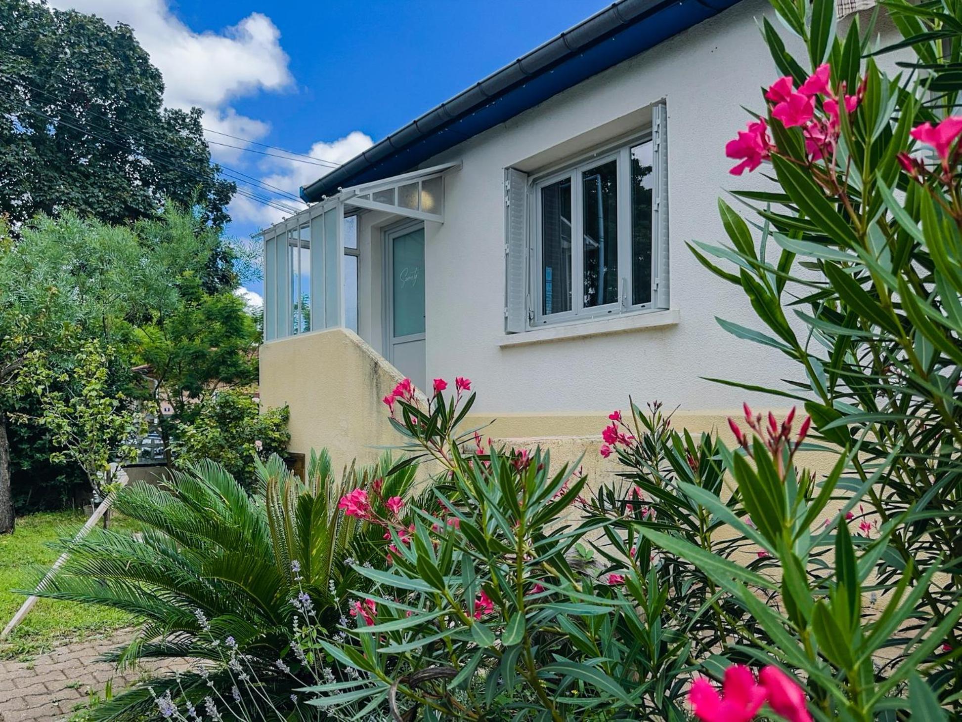 Serenity Suite Vénissieux 외부 사진